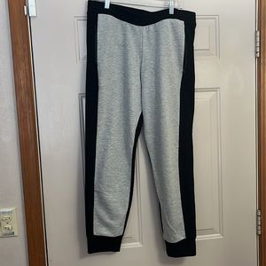 Maxsport Women's Heather Grey & Black Ankle Jogger NWOT